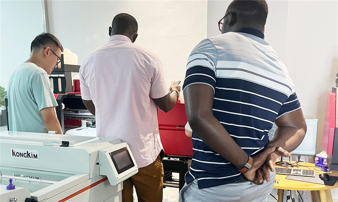 Imprimantele Kongkim sunt instrumentele perfecte pentru a extinde piața din Senegal-01 (4)